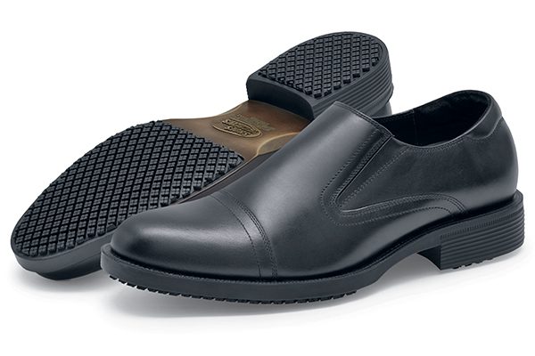 Dress shoe Statesman style in black with sustainably made insoles