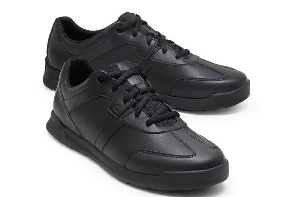 Der Liberty II ECO, Kellner-Schuhe