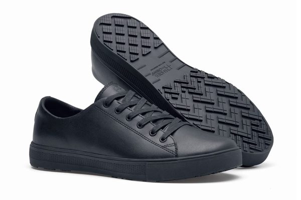 Der Old School in Schwarz, die perfekten Schuhe für Kellner